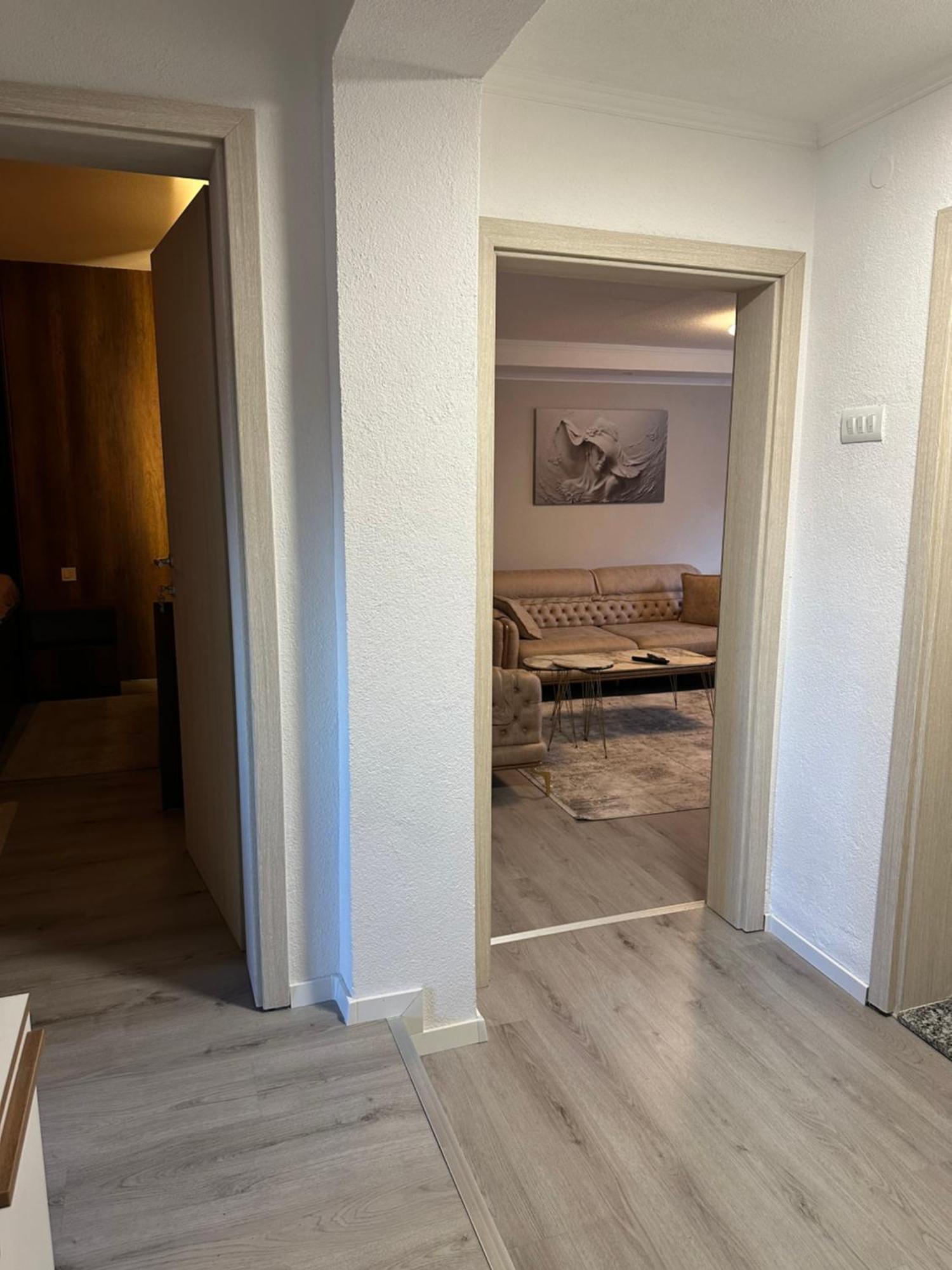 Skyline Apartment 2 Peje Extérieur photo